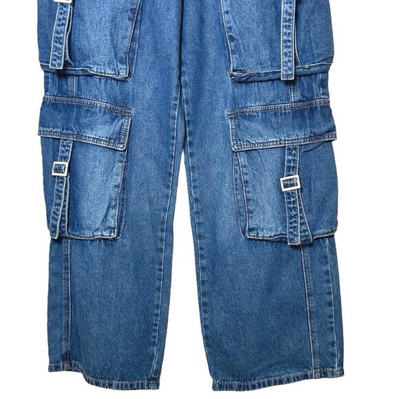 NWT Forever 21 Women’s Bratz Collaboration Wide Leg Cargo Jeans Size 30 - Picture 5 of 8